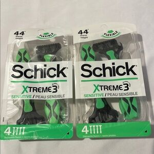 Chic Green Shaving Razors‎ for Precision Grooming